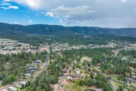 Cabin~Views~Heart Of Town~W&D~Fireplace~Kitchen