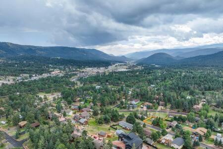 Cabin~views~heart Of Town~w&d~fireplace~kitchen Holiday home Woodland Park