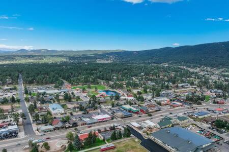 Cabin~views~heart Of Town~w&d~fireplace~kitchen Holiday home *
