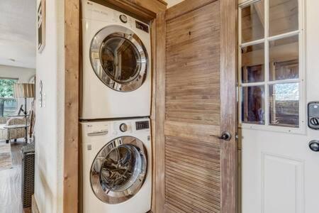 Cabin~views~heart Of Town~w&d~fireplace~kitchen Holiday home Woodland Park